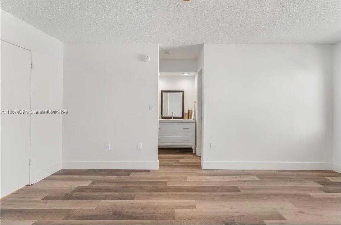 Small Image of 2512 SOUTH WEST 113TH CT #B, Miami Number 4