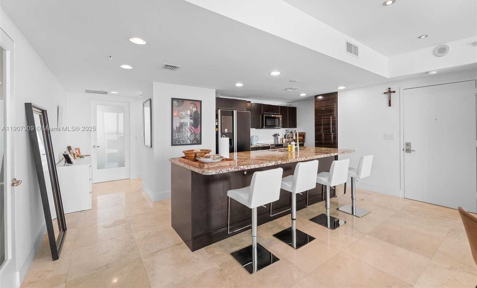 Small Image of 665 NORTH EAST 25TH ST #PHI-01, Miami Number 10