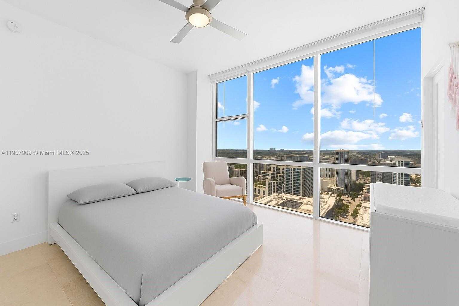 Small Image of 665 NORTH EAST 25TH ST #PHI-01, Miami Number 24