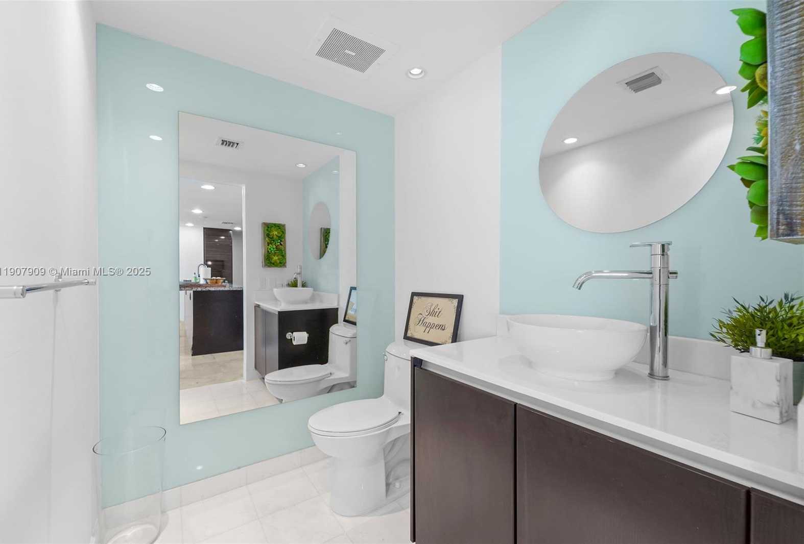 Small Image of 665 NORTH EAST 25TH ST #PHI-01, Miami Number 35