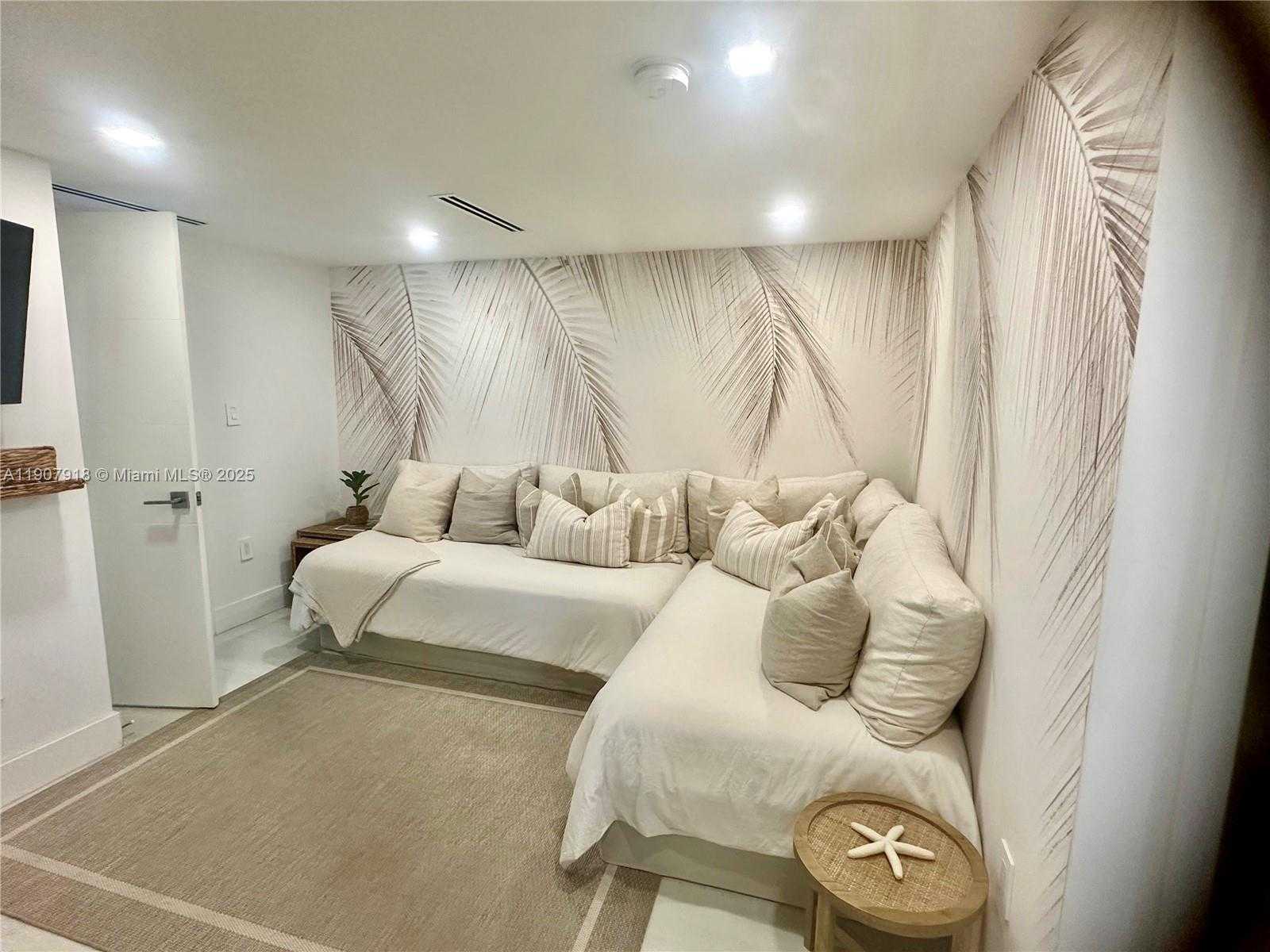 Small Image of 100 BAYVIEW DR #2005, Sunny Isles Beach Number 17