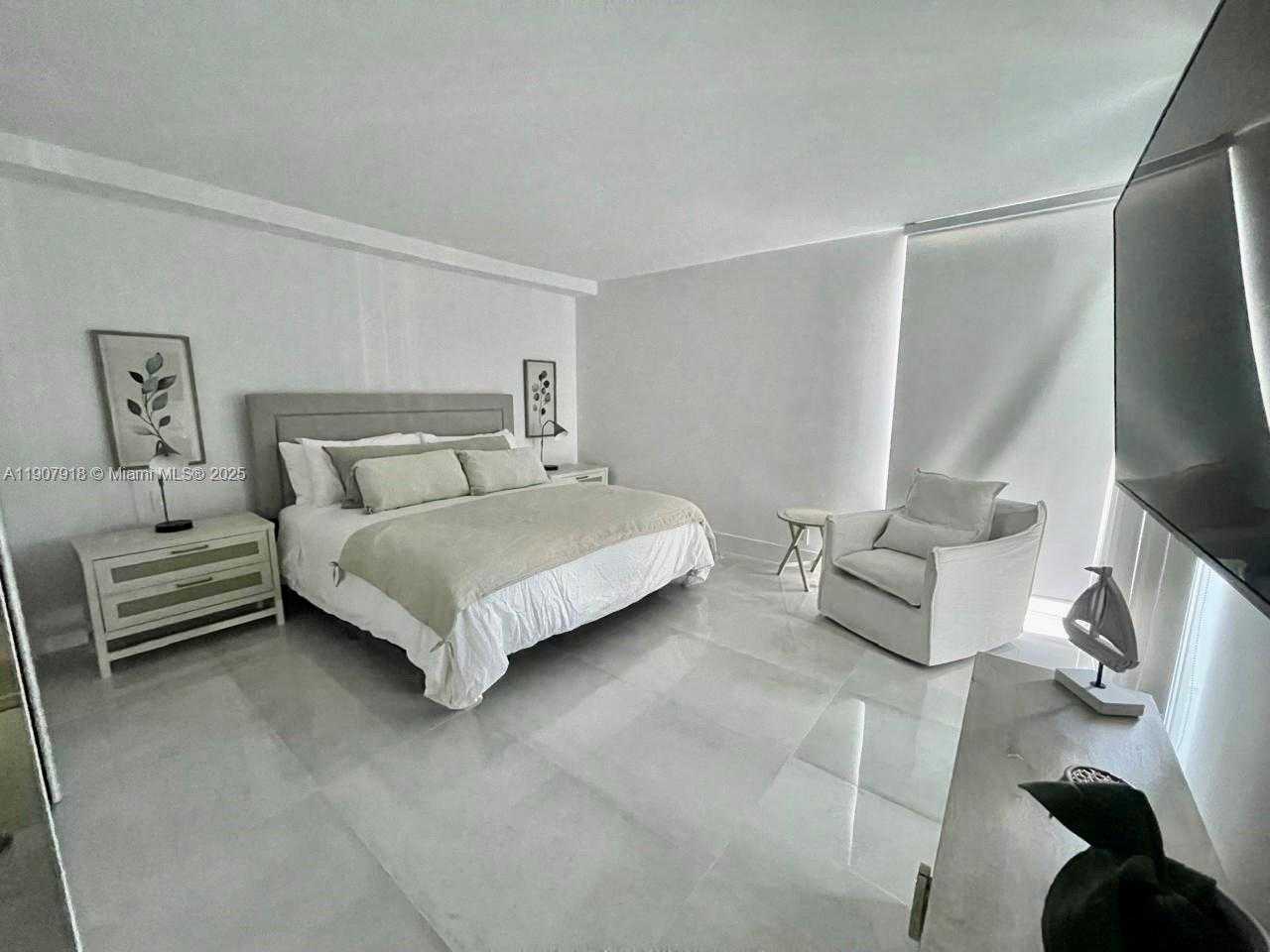 Small Image of 100 BAYVIEW DR #2005, Sunny Isles Beach Number 21