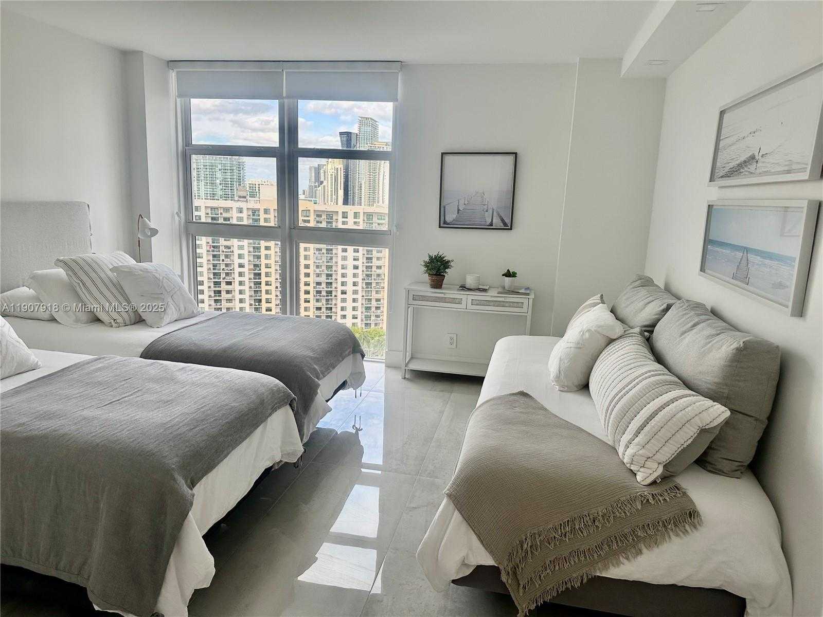 Small Image of 100 BAYVIEW DR #2005, Sunny Isles Beach Number 28