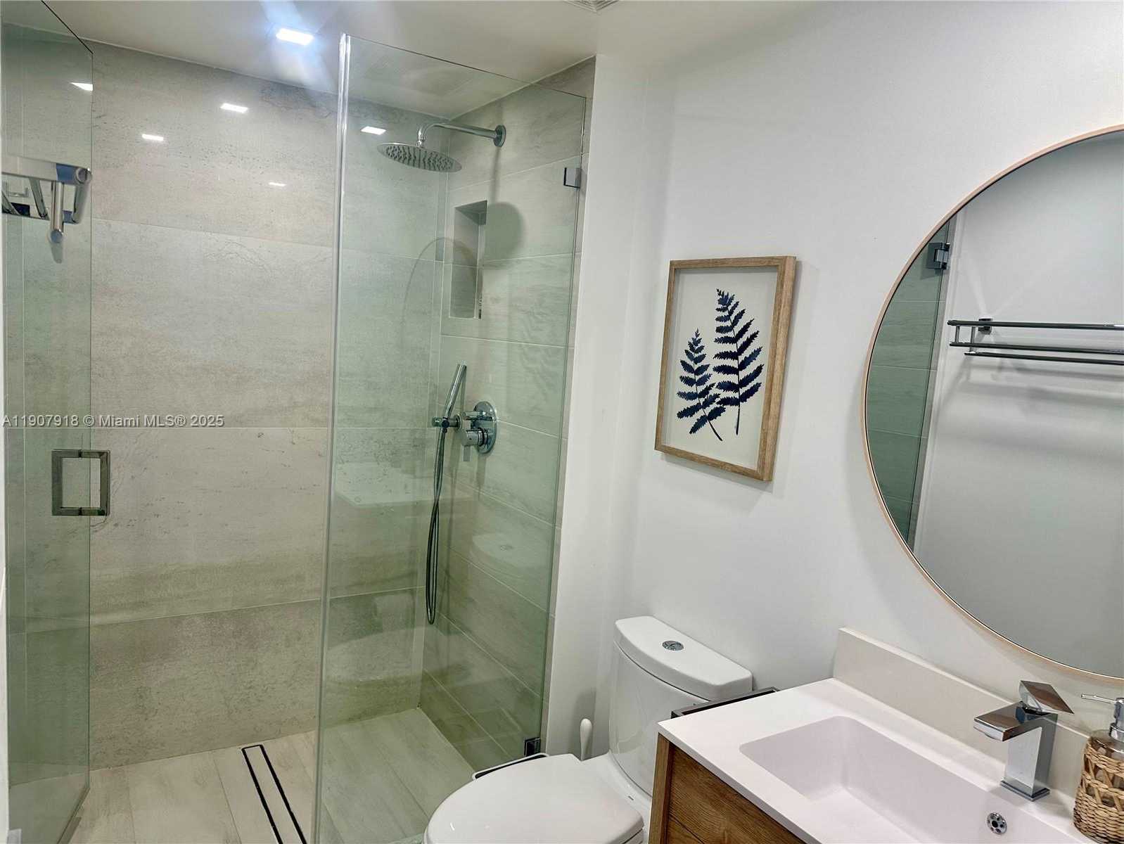 Small Image of 100 BAYVIEW DR #2005, Sunny Isles Beach Number 31