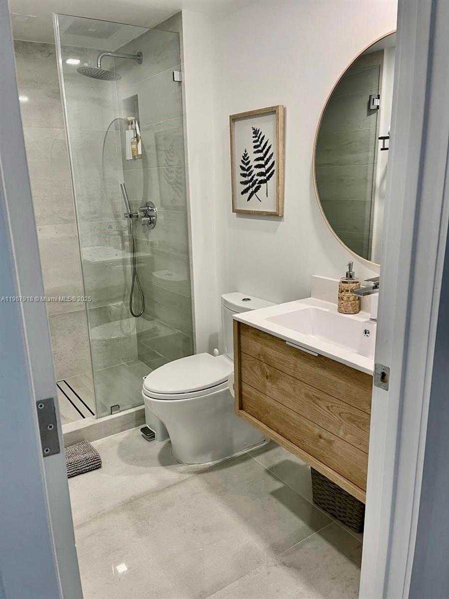 Small Image of 100 BAYVIEW DR #2005, Sunny Isles Beach Number 33