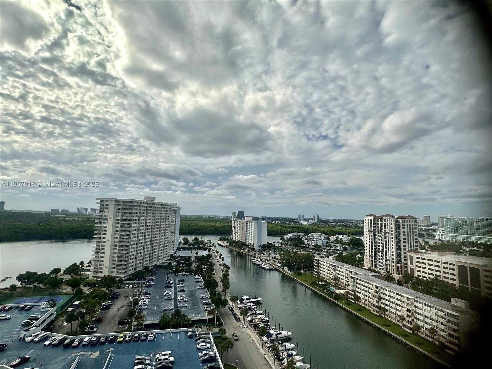 Small Image of 100 BAYVIEW DR #2005, Sunny Isles Beach Number 39