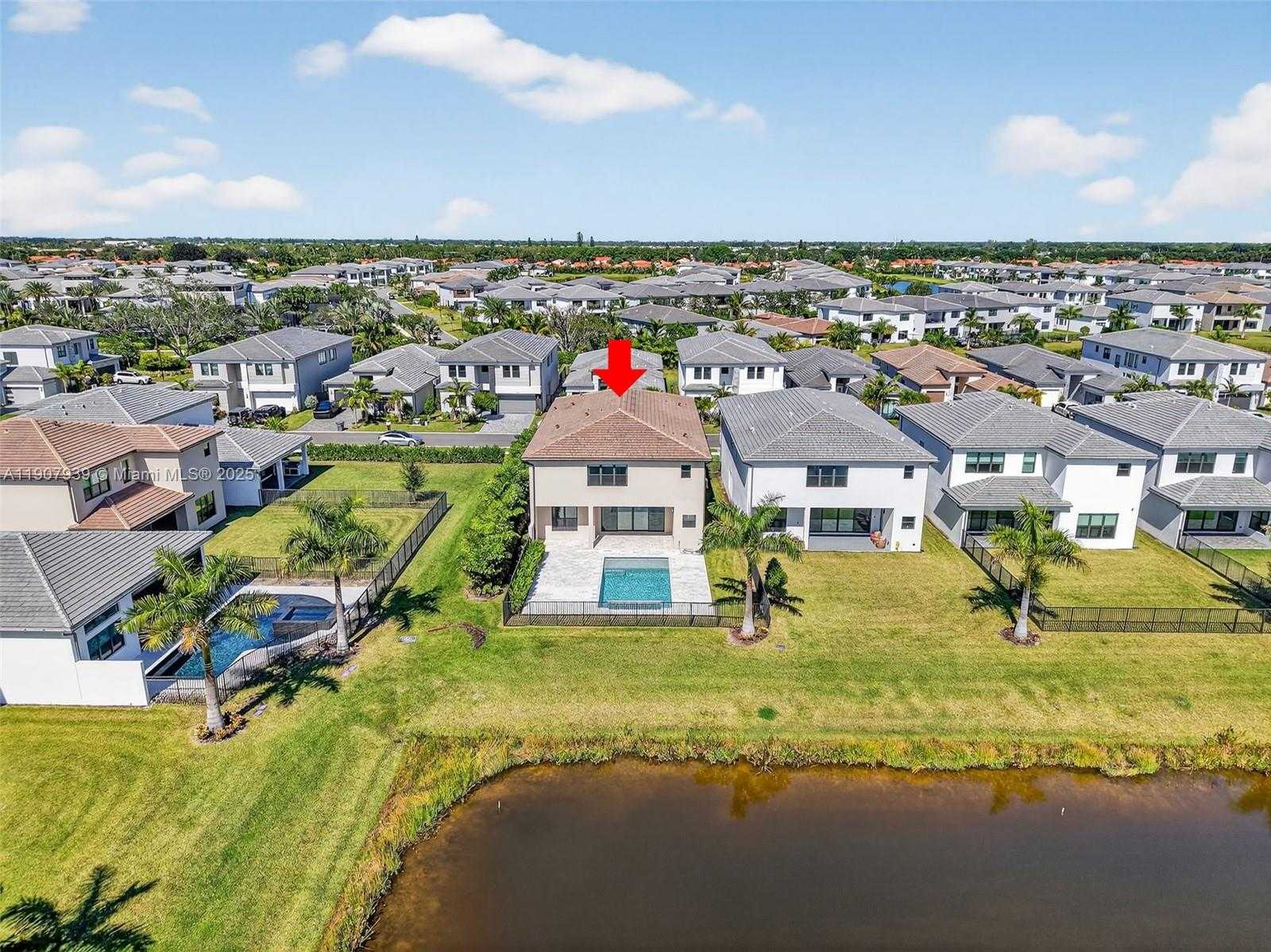 Small Image of 8356 ROYAL COUNTY DOWN RD #454, Boca Raton Number 3