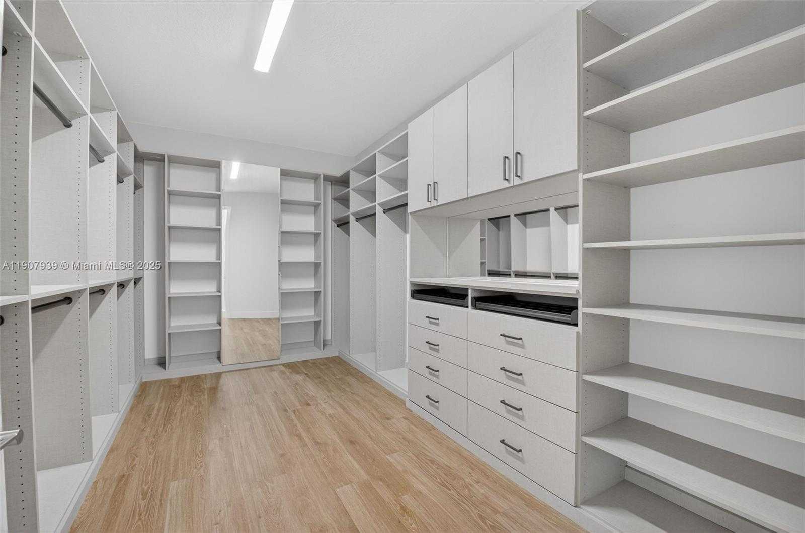 Small Image of 8356 ROYAL COUNTY DOWN RD #454, Boca Raton Number 34