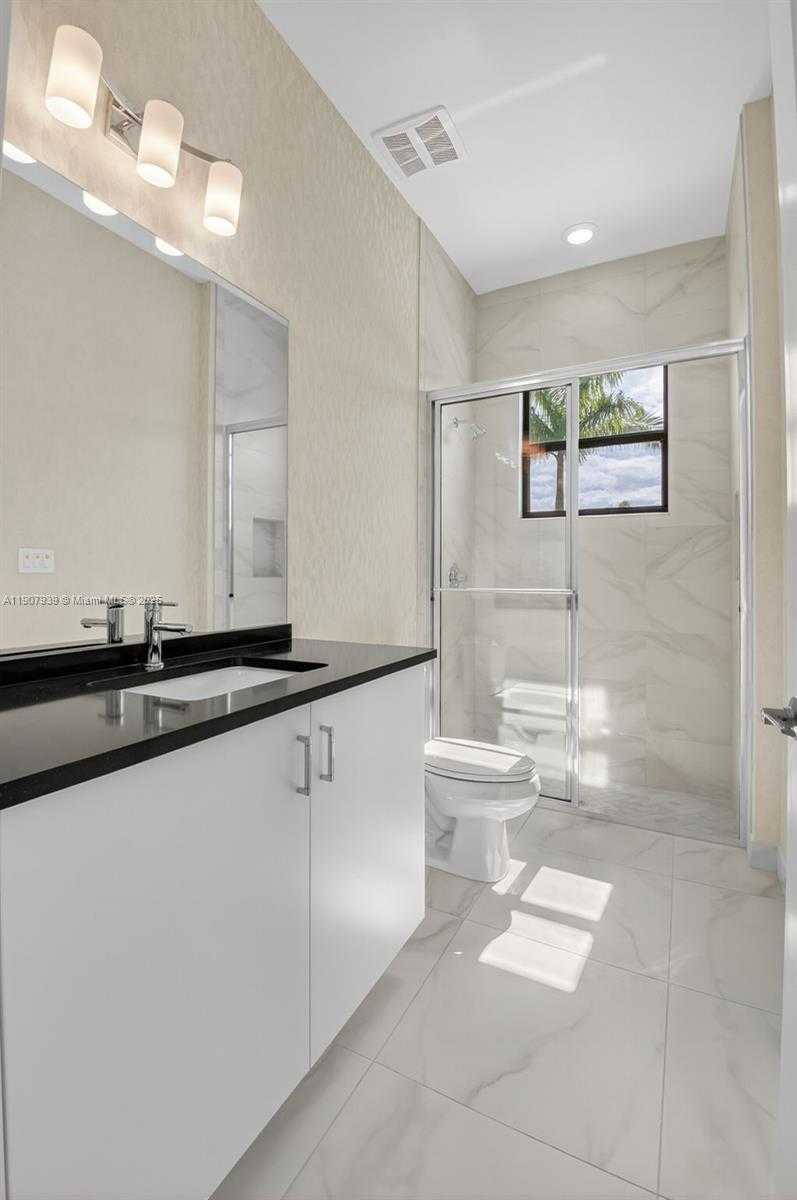 Small Image of 8356 ROYAL COUNTY DOWN RD #454, Boca Raton Number 38