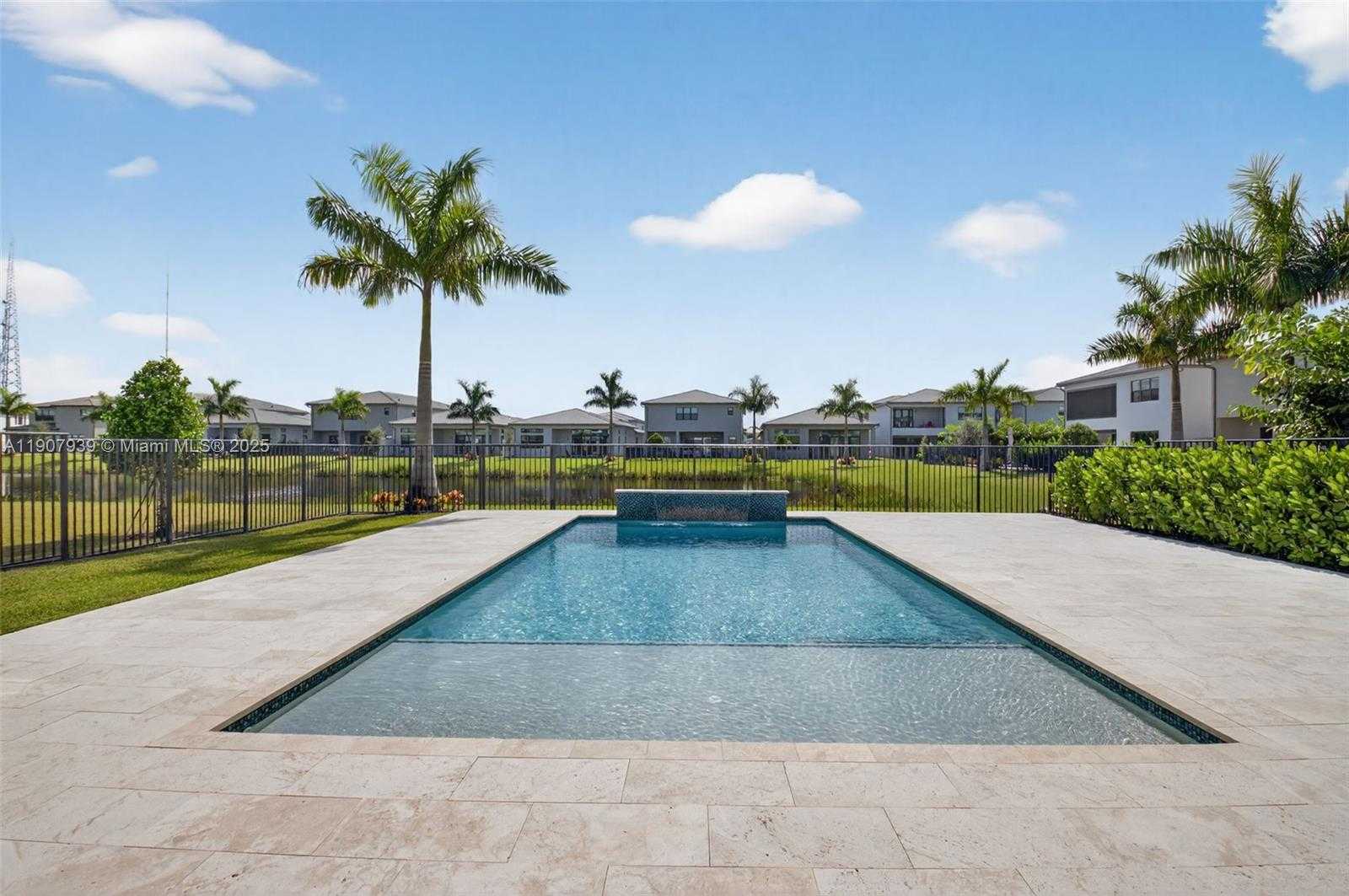 Small Image of 8356 ROYAL COUNTY DOWN RD #454, Boca Raton Number 5