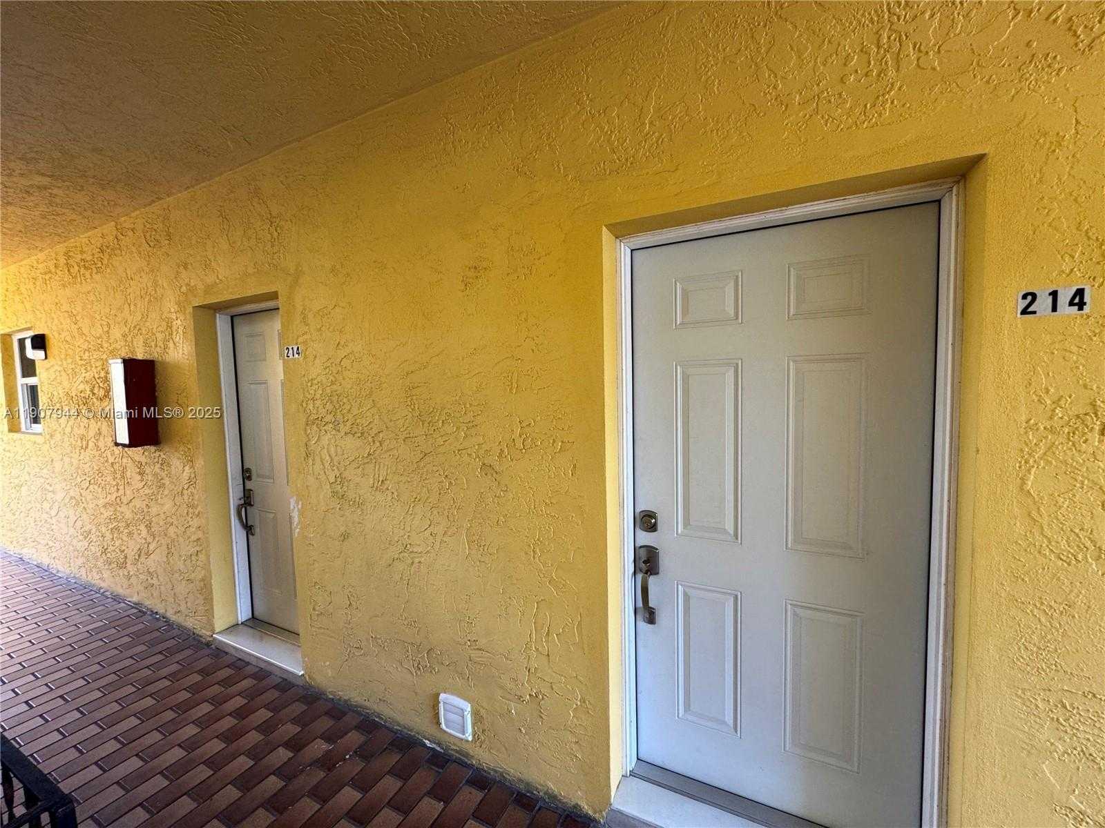 Small Image of 1555 WEST 44TH PL #214D, Hialeah Number 26