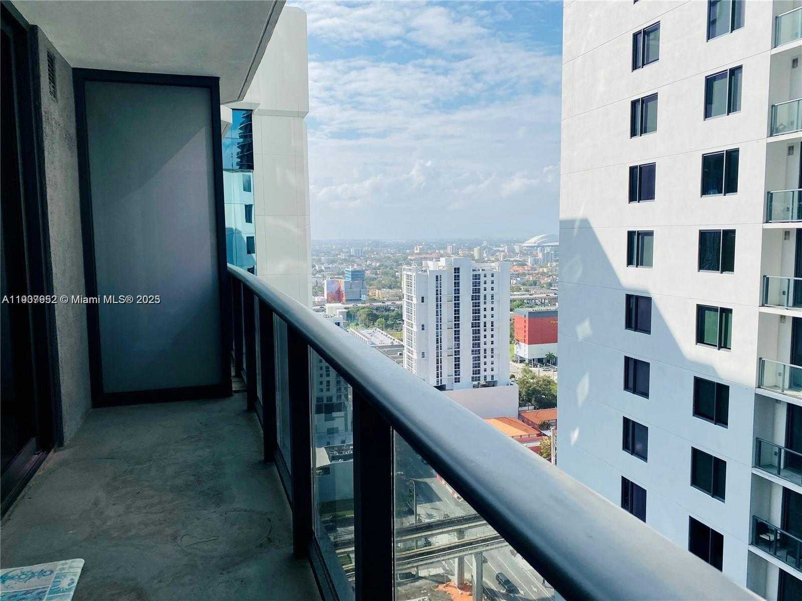 Small Image of 55 SOUTH WEST 9TH ST #2409, Miami Number 4