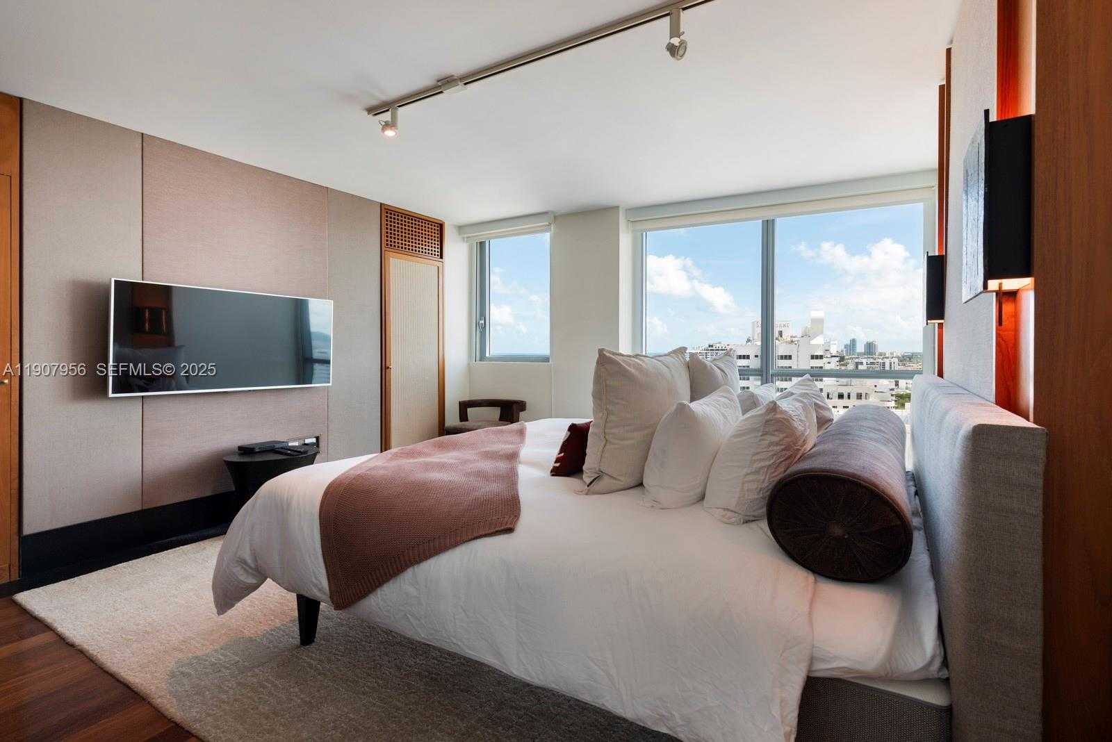 Small Image of 101 20TH ST #2004, Miami Beach Number 12