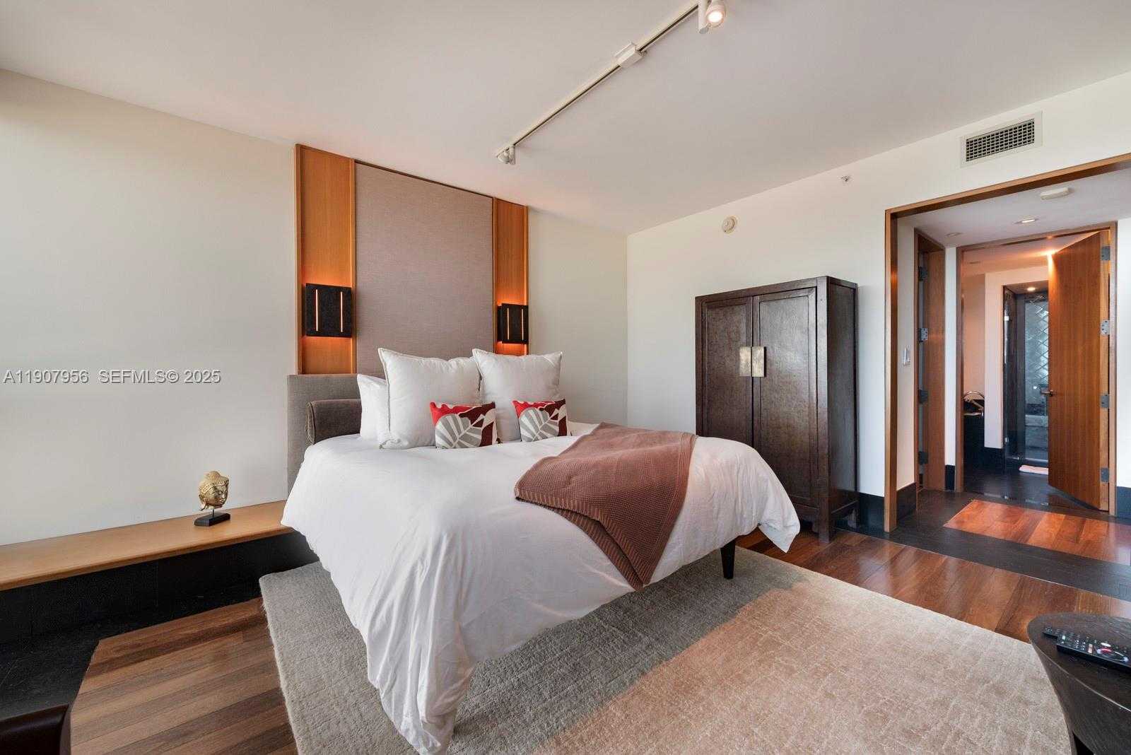 Small Image of 101 20TH ST #2004, Miami Beach Number 13