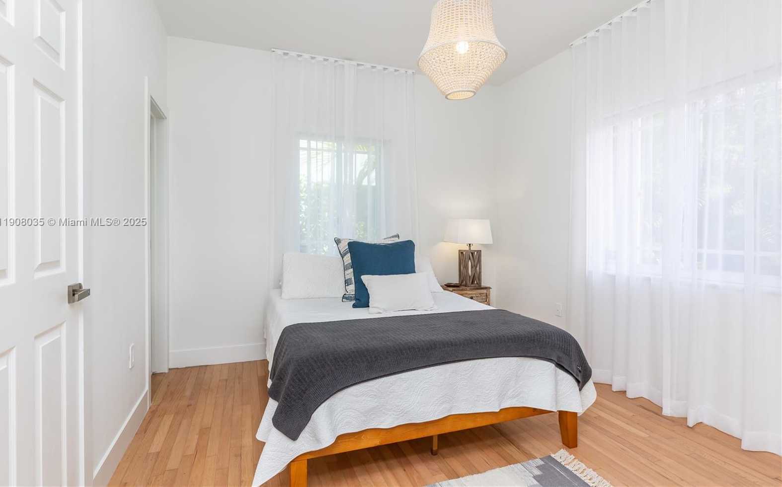 Small Image of 501 SOUTH WEST 19TH RD, Miami Number 11