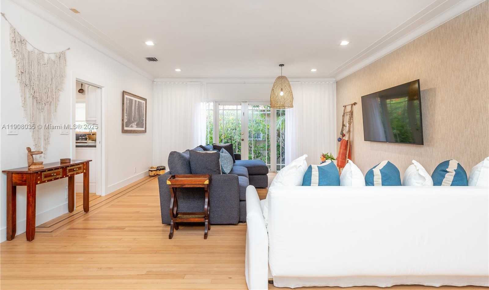 Small Image of 501 SOUTH WEST 19TH RD, Miami Number 15