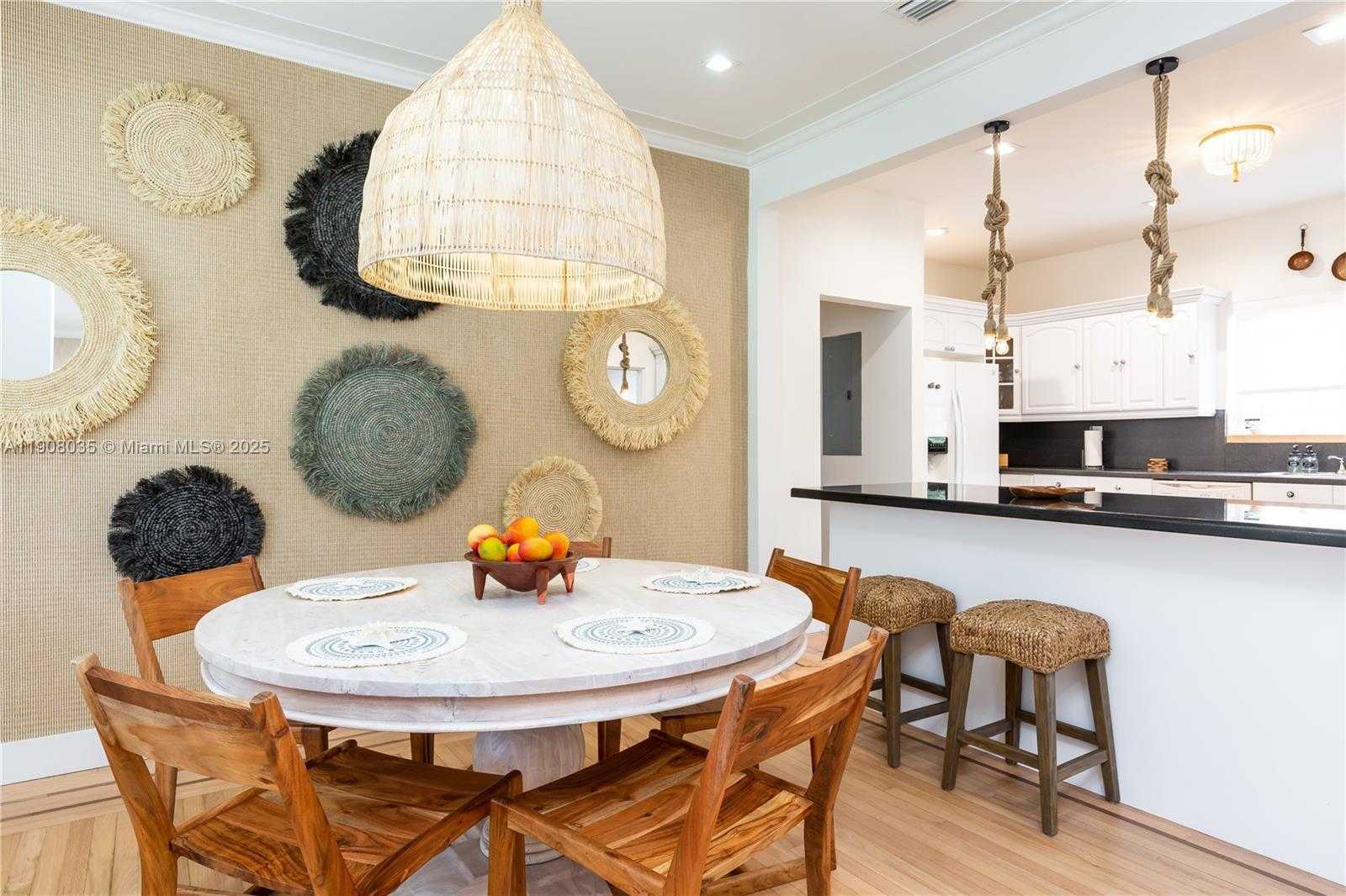 Small Image of 501 SOUTH WEST 19TH RD, Miami Number 24