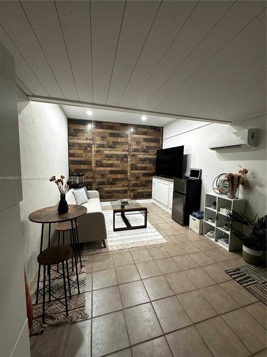 Small Image of 501 SOUTH WEST 19TH RD, Miami Number 29