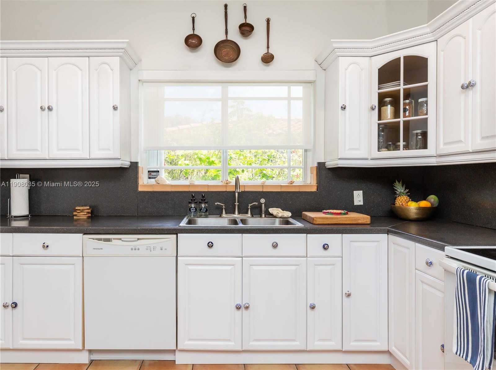 Small Image of 501 SOUTH WEST 19TH RD, Miami Number 35