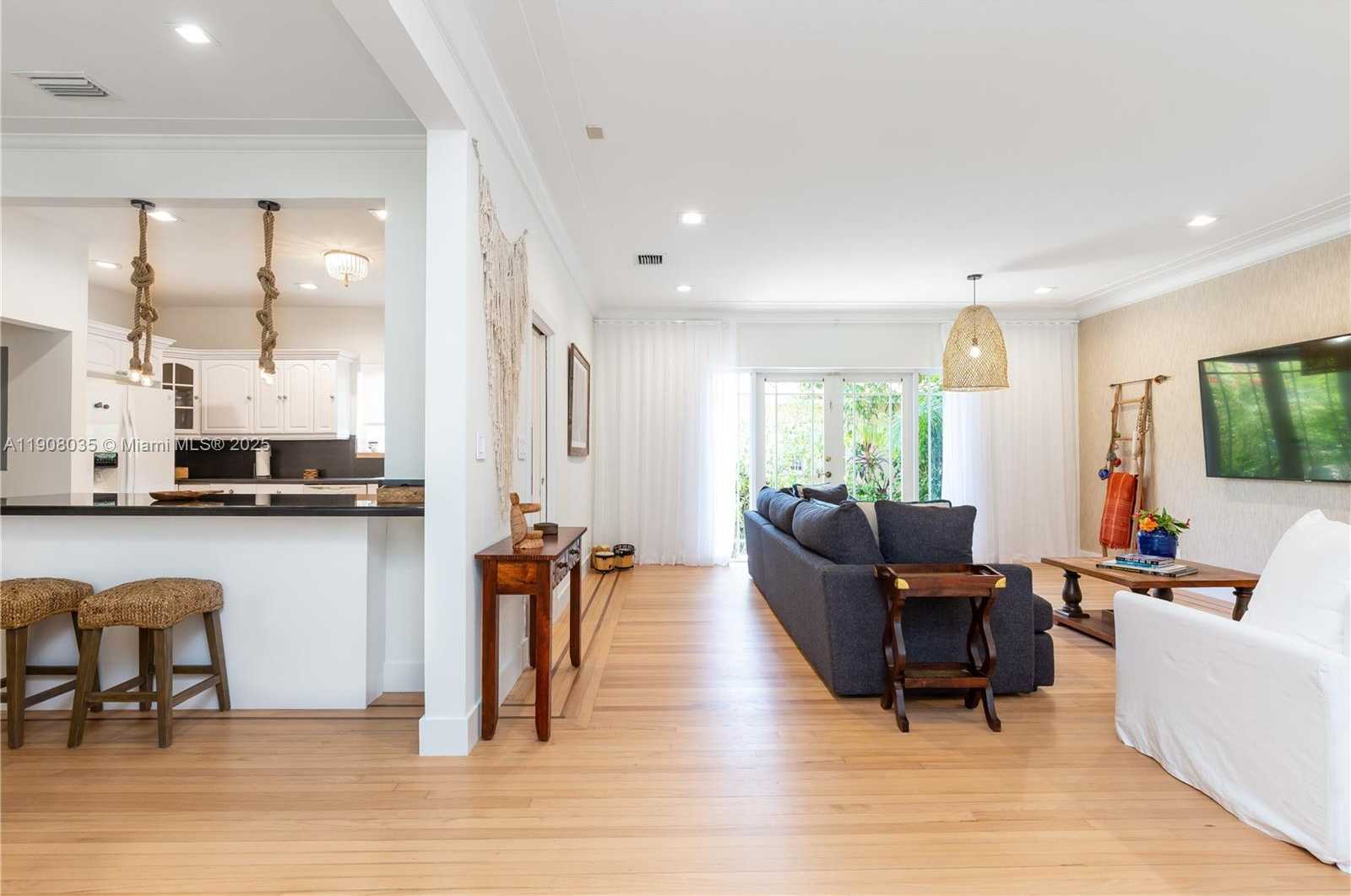 Small Image of 501 SOUTH WEST 19TH RD, Miami Number 36