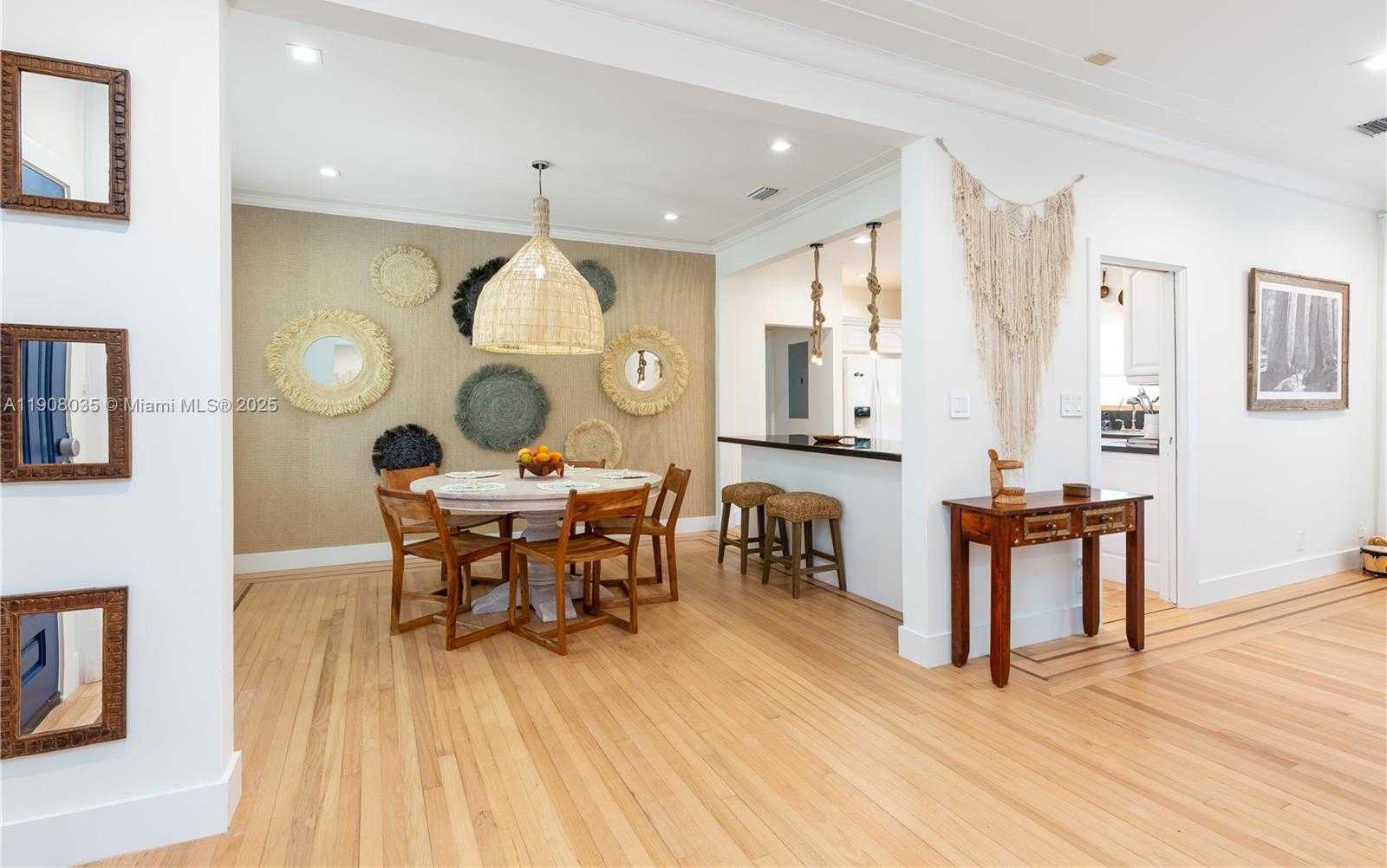 Small Image of 501 SOUTH WEST 19TH RD, Miami Number 42