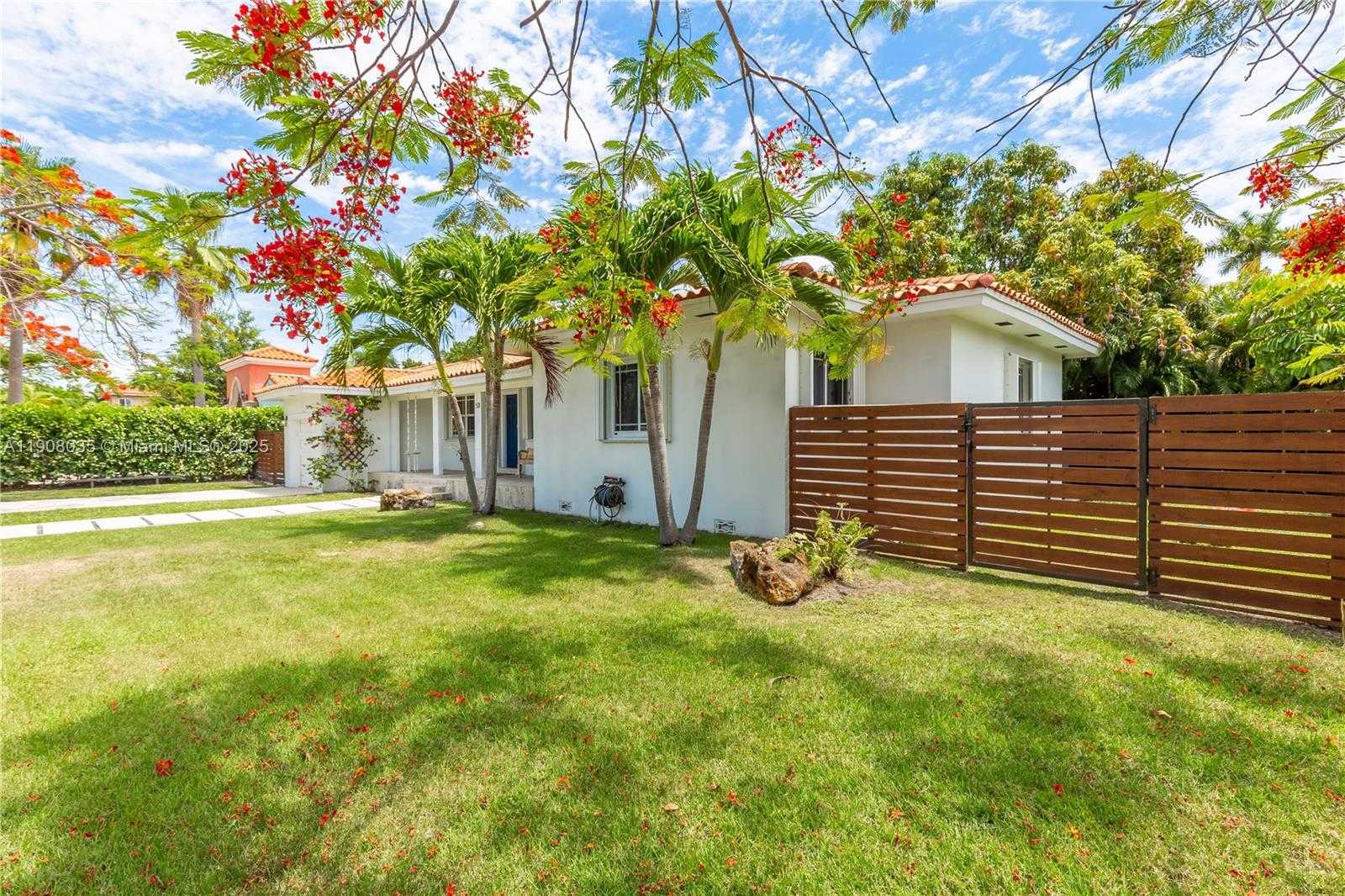 Small Image of 501 SOUTH WEST 19TH RD, Miami Number 46