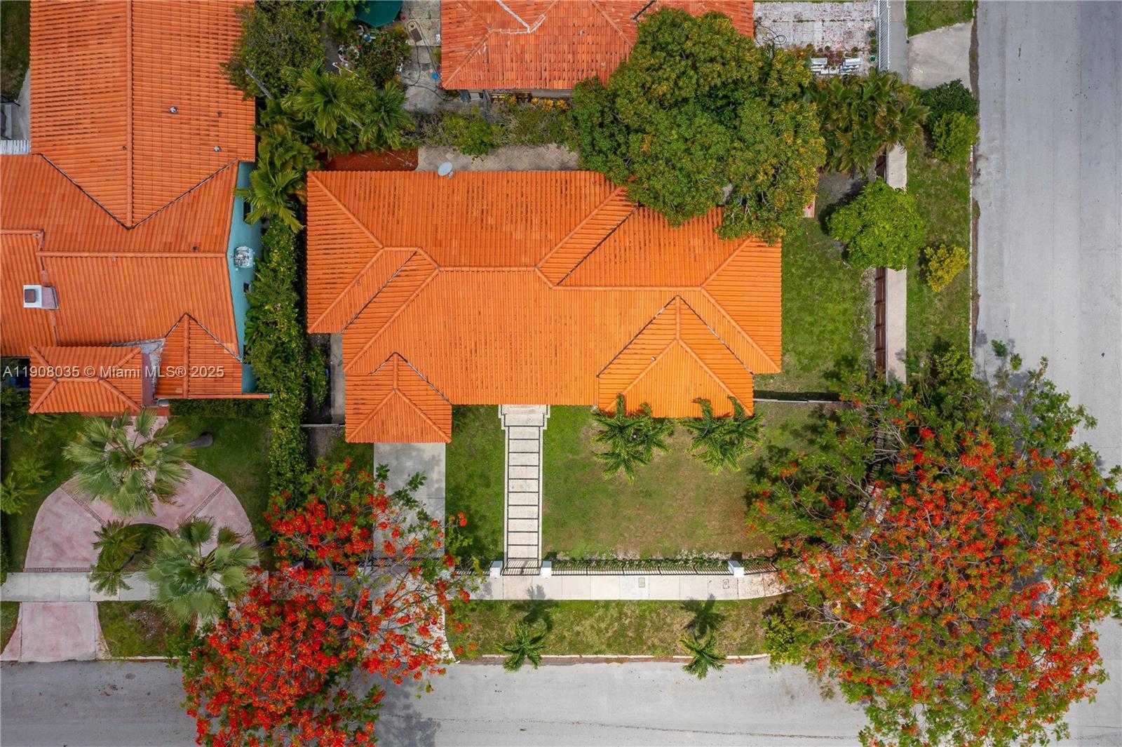 Small Image of 501 SOUTH WEST 19TH RD, Miami Number 52