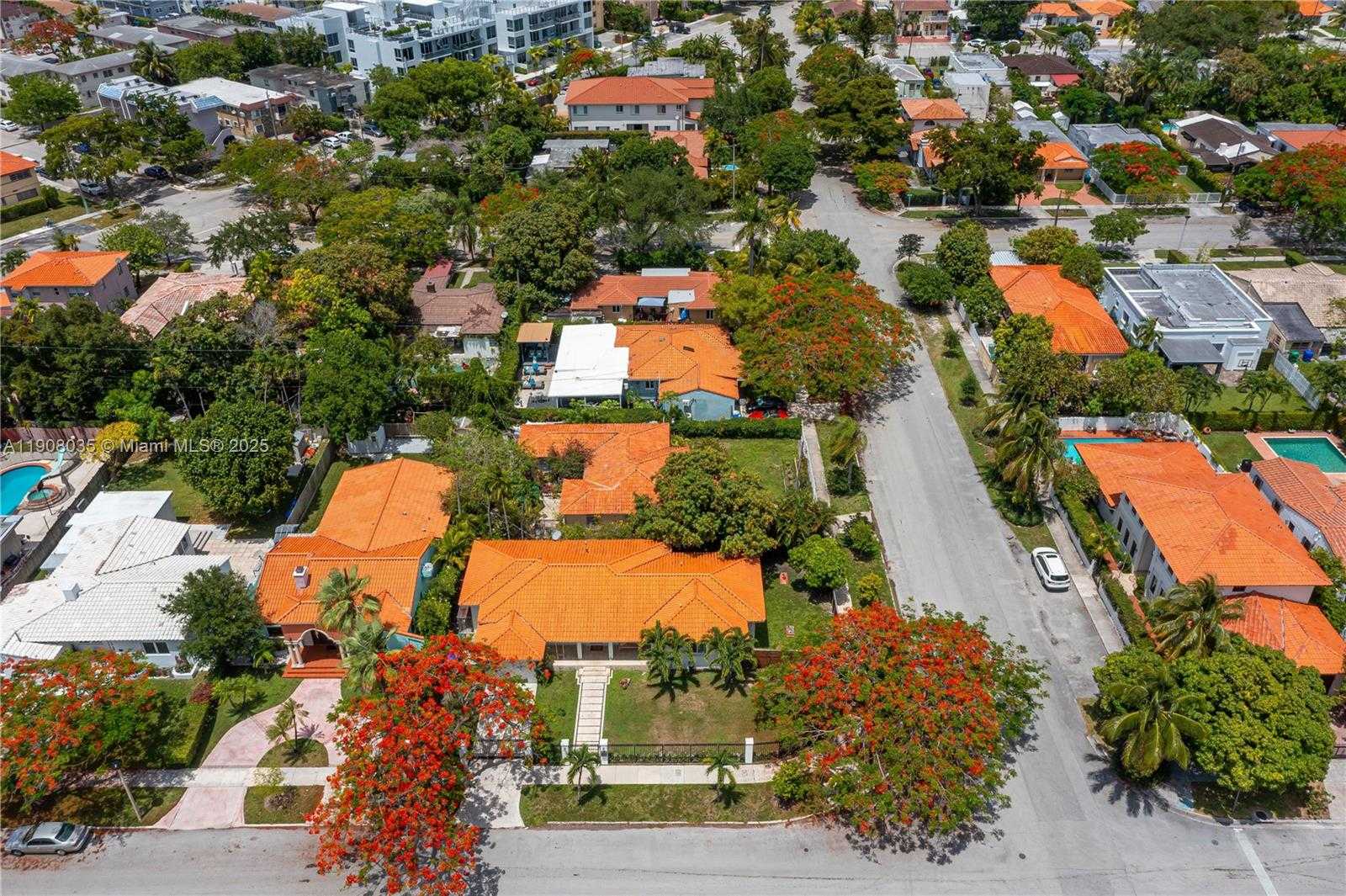 Small Image of 501 SOUTH WEST 19TH RD, Miami Number 53