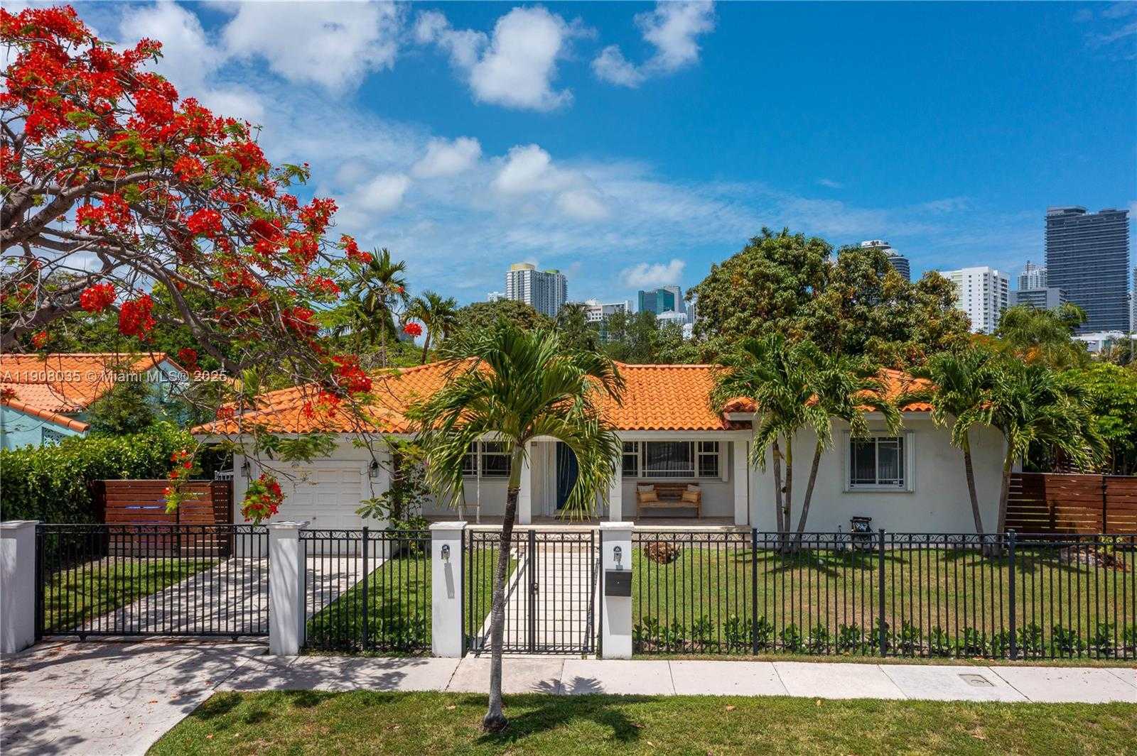 Small Image of 501 SOUTH WEST 19TH RD, Miami Number 58