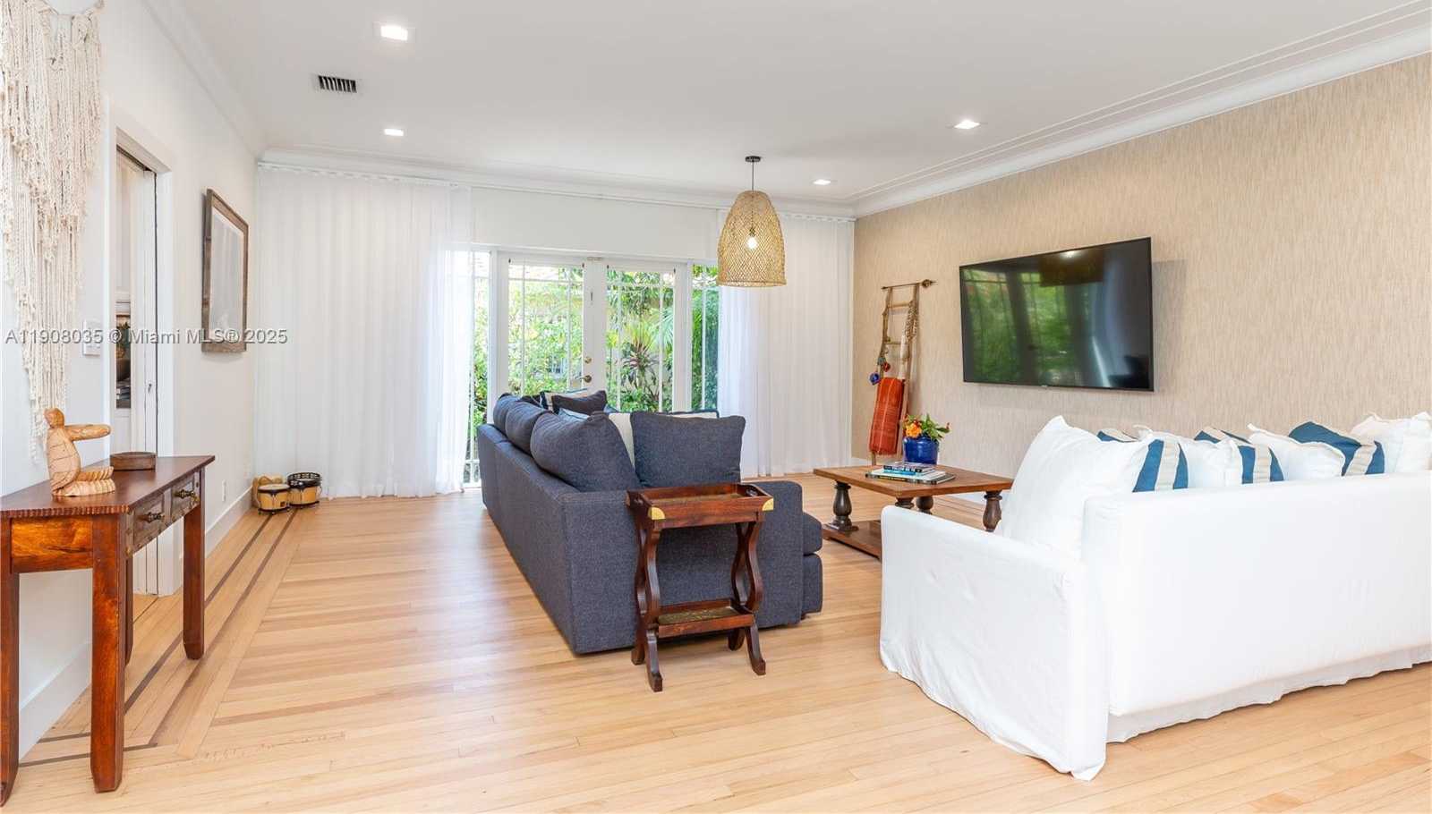 Small Image of 501 SOUTH WEST 19TH RD, Miami Number 6