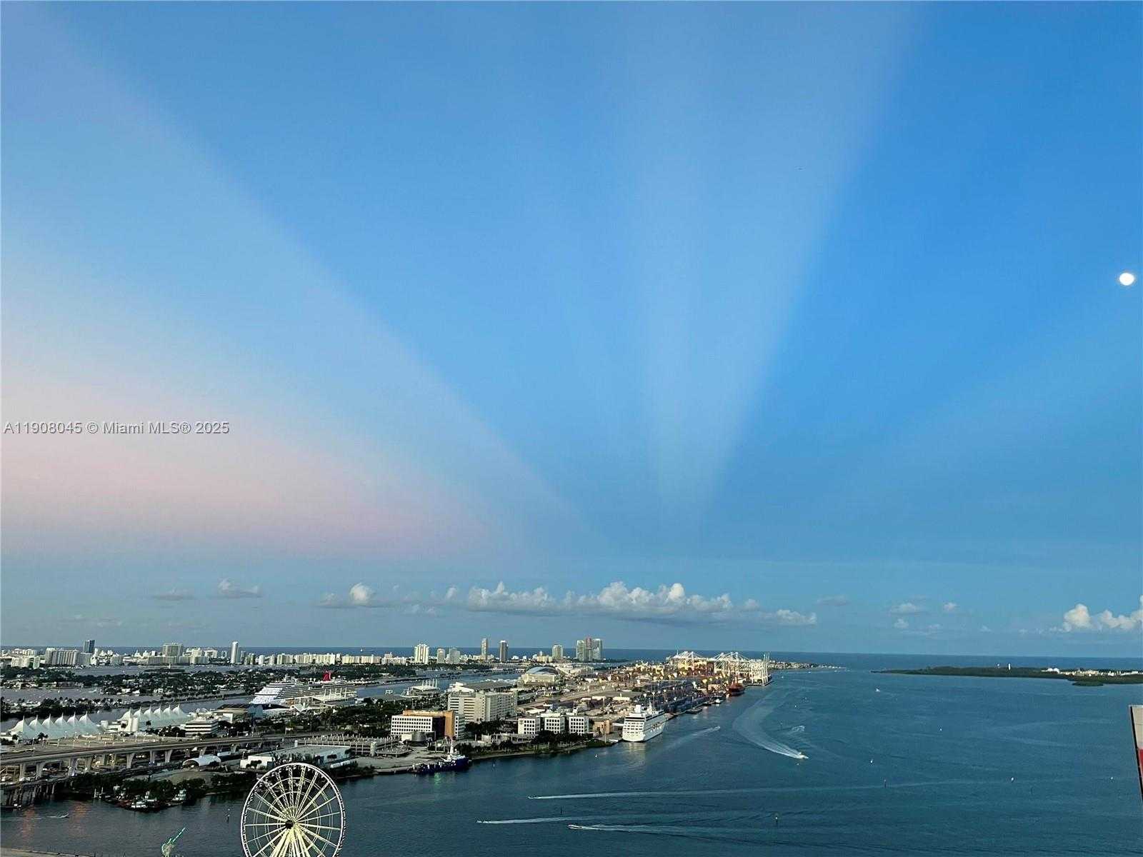 Small Image of 253 NORTH EAST 2ND ST #3507, Miami Number 9