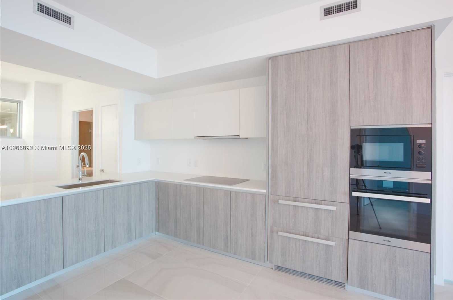 Small Image of 2900 NORTH EAST 7TH AVE #3103, Miami Number 2