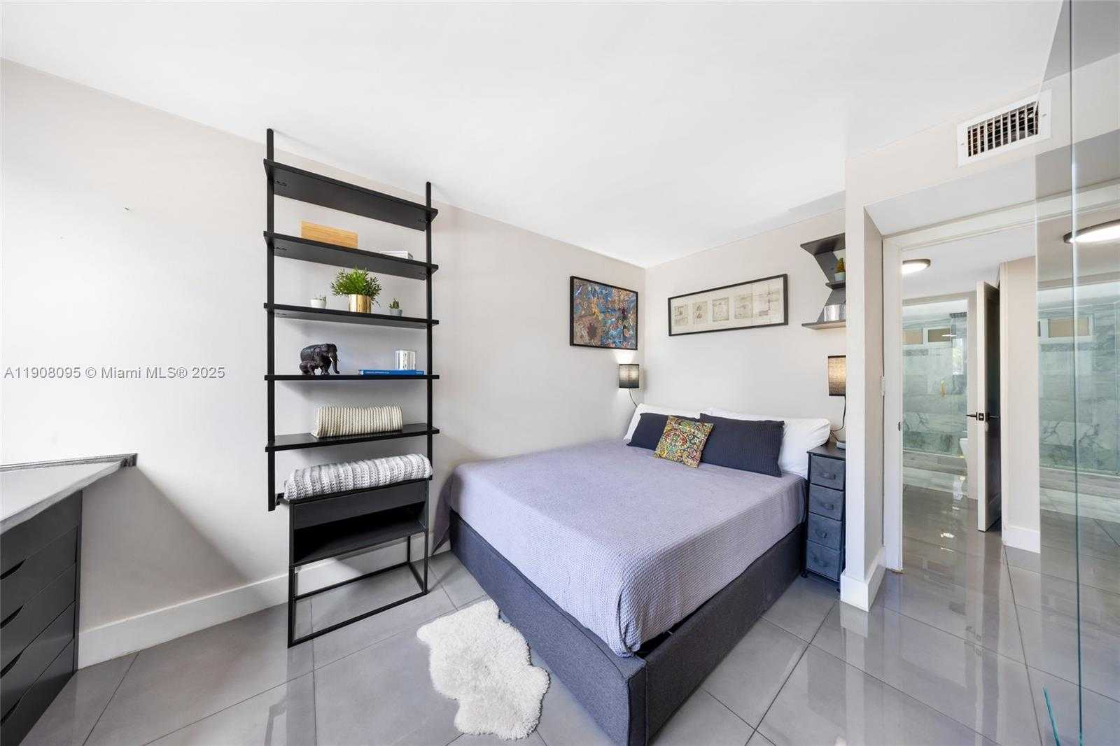 Small Image of 1665 BAY RD #221, Miami Beach Number 16