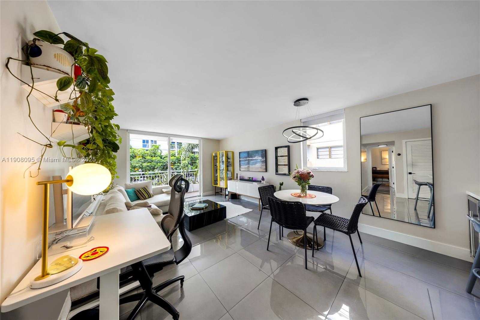 Small Image of 1665 BAY RD #221, Miami Beach Number 2