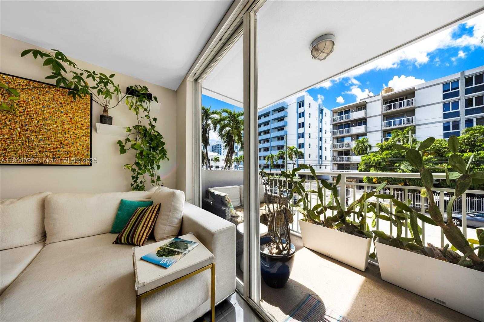 Small Image of 1665 BAY RD #221, Miami Beach Number 5