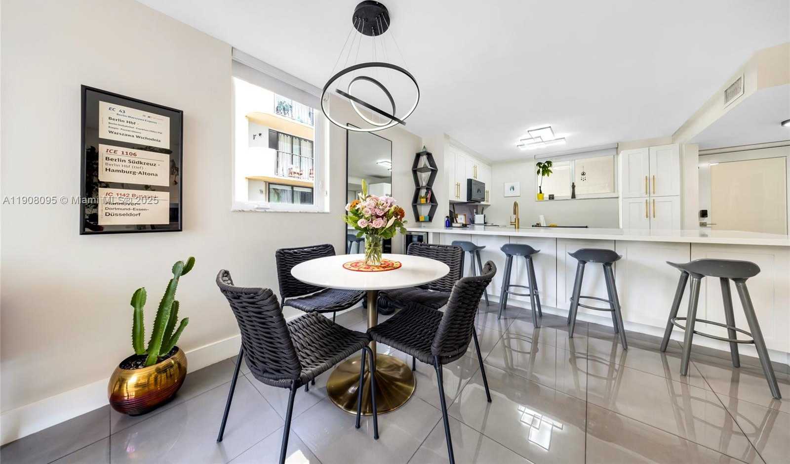 Small Image of 1665 BAY RD #221, Miami Beach Number 8