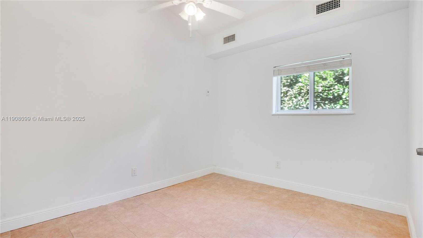 Small Image of 5711 MARIUS ST #5711, Coral Gables Number 14