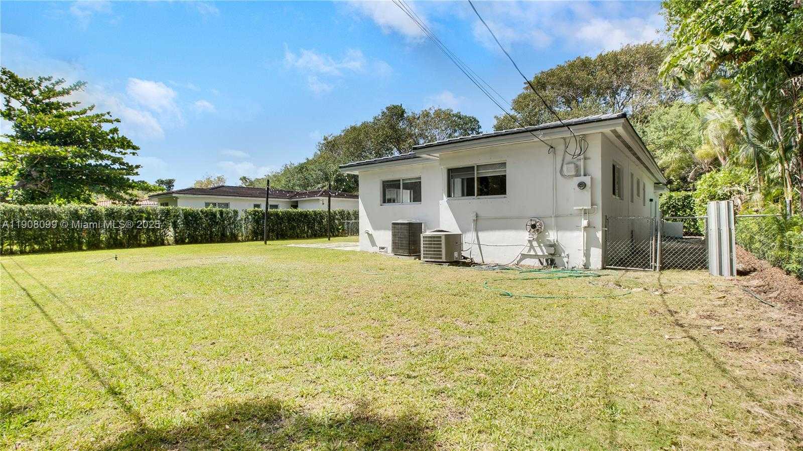 Small Image of 5711 MARIUS ST #5711, Coral Gables Number 16