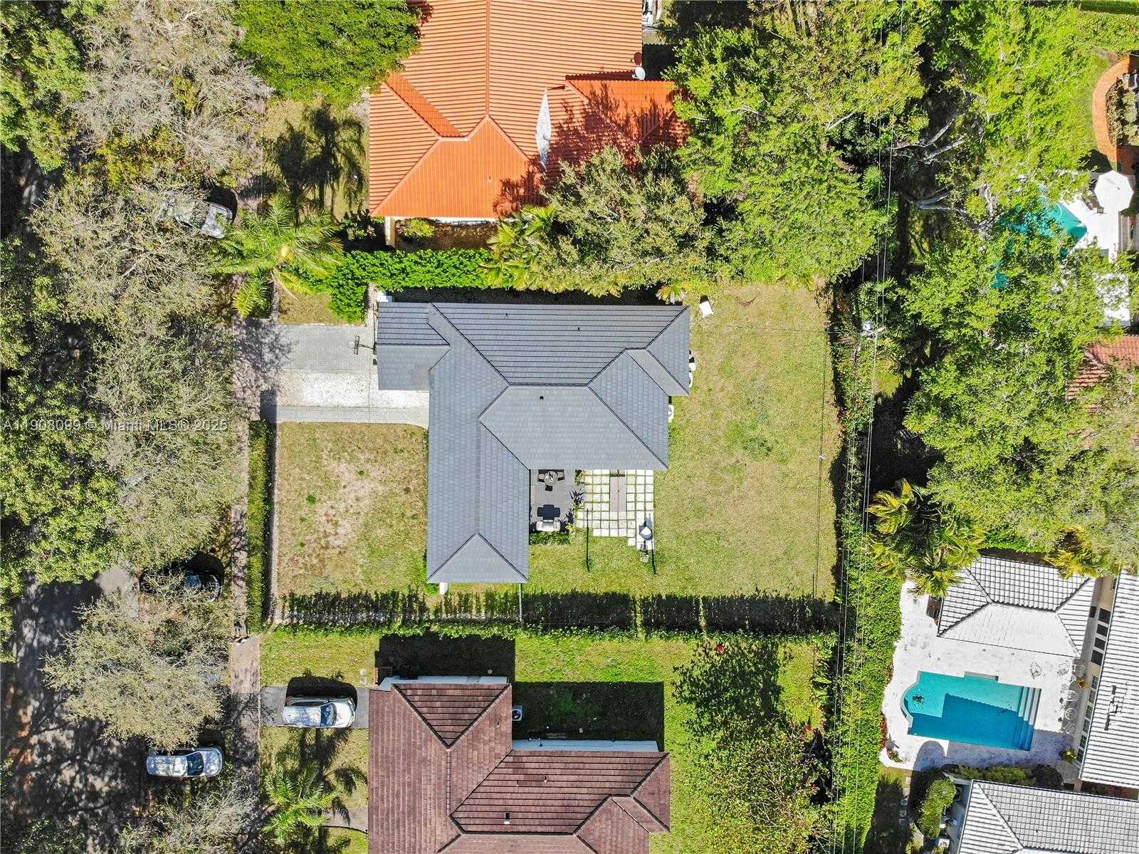 Small Image of 5711 MARIUS ST #5711, Coral Gables Number 19