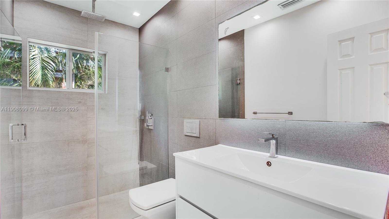 Small Image of 5711 MARIUS ST #5711, Coral Gables Number 8