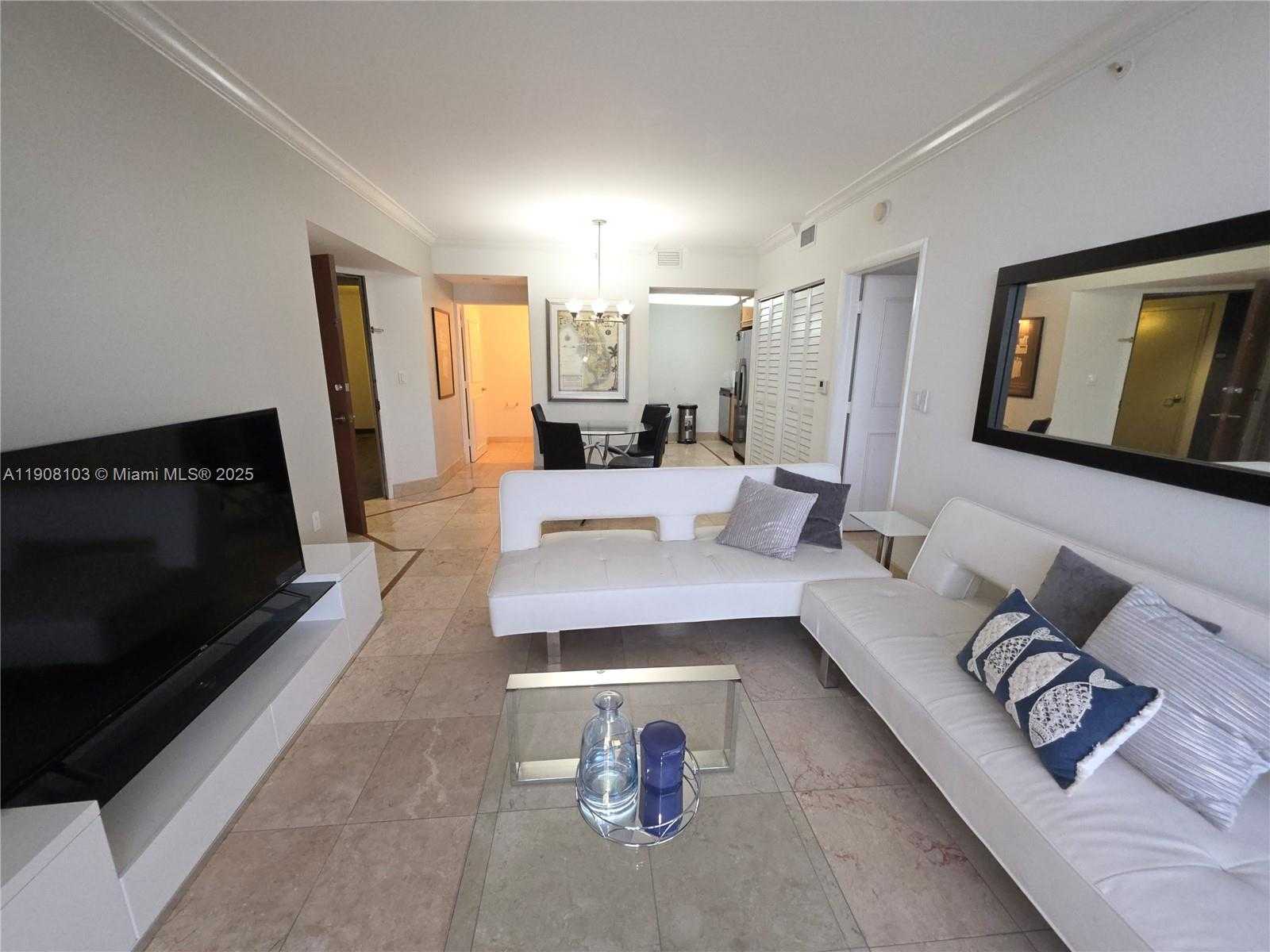 Small Image of 6365 COLLINS AVE #1511, Miami Beach Number 10