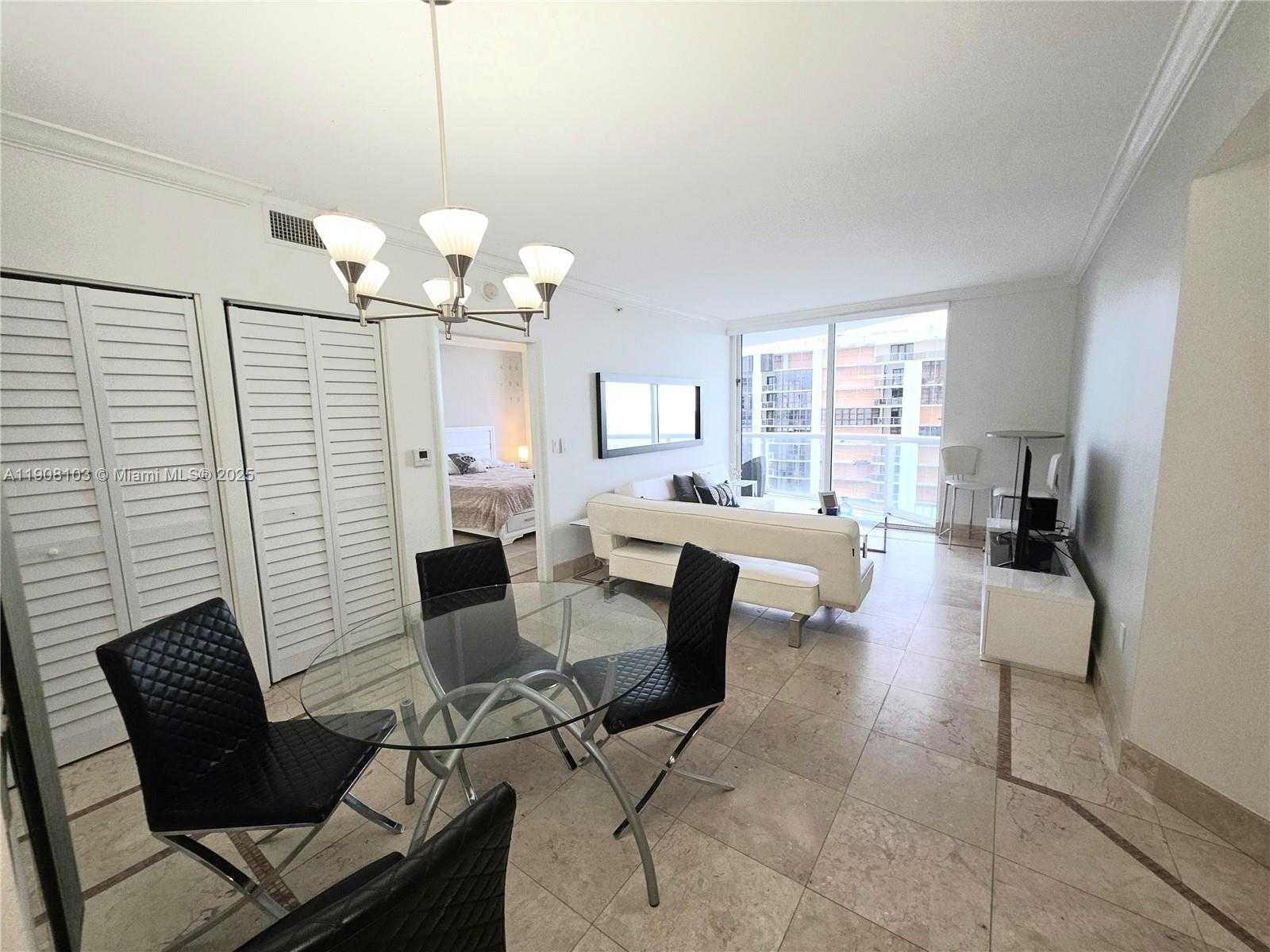 Small Image of 6365 COLLINS AVE #1511, Miami Beach Number 12