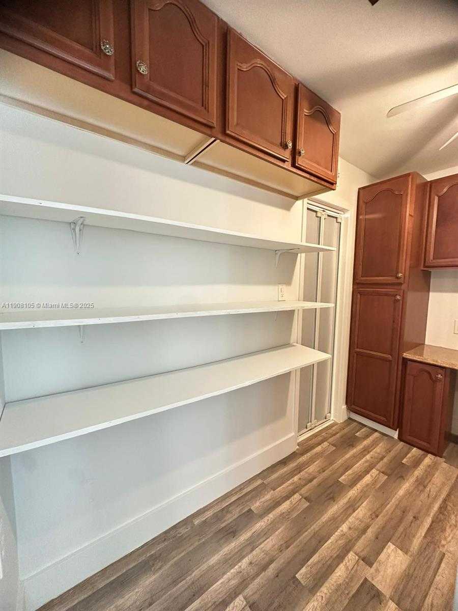 Small Image of 18081 BISCAYNE BLVD #903, Aventura Number 10