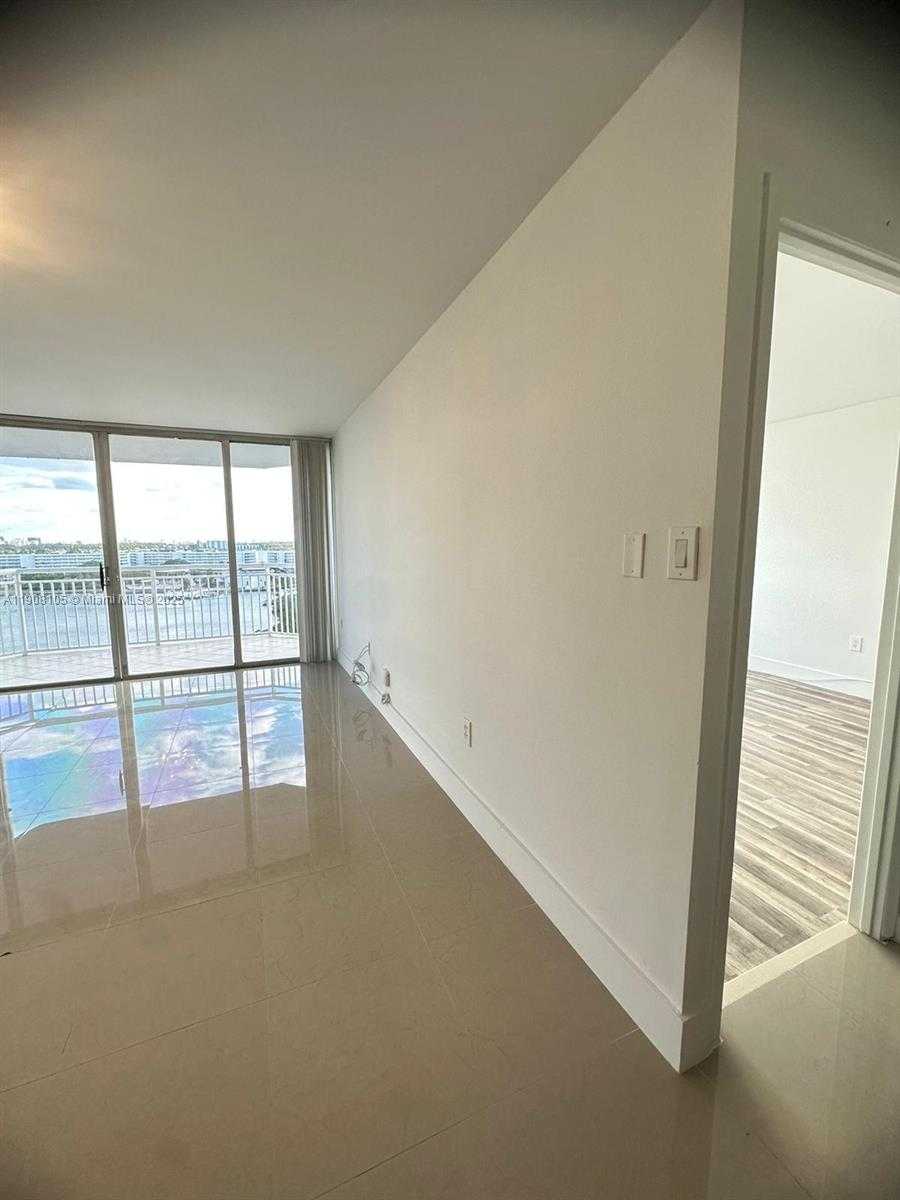 Small Image of 18081 BISCAYNE BLVD #903, Aventura Number 4