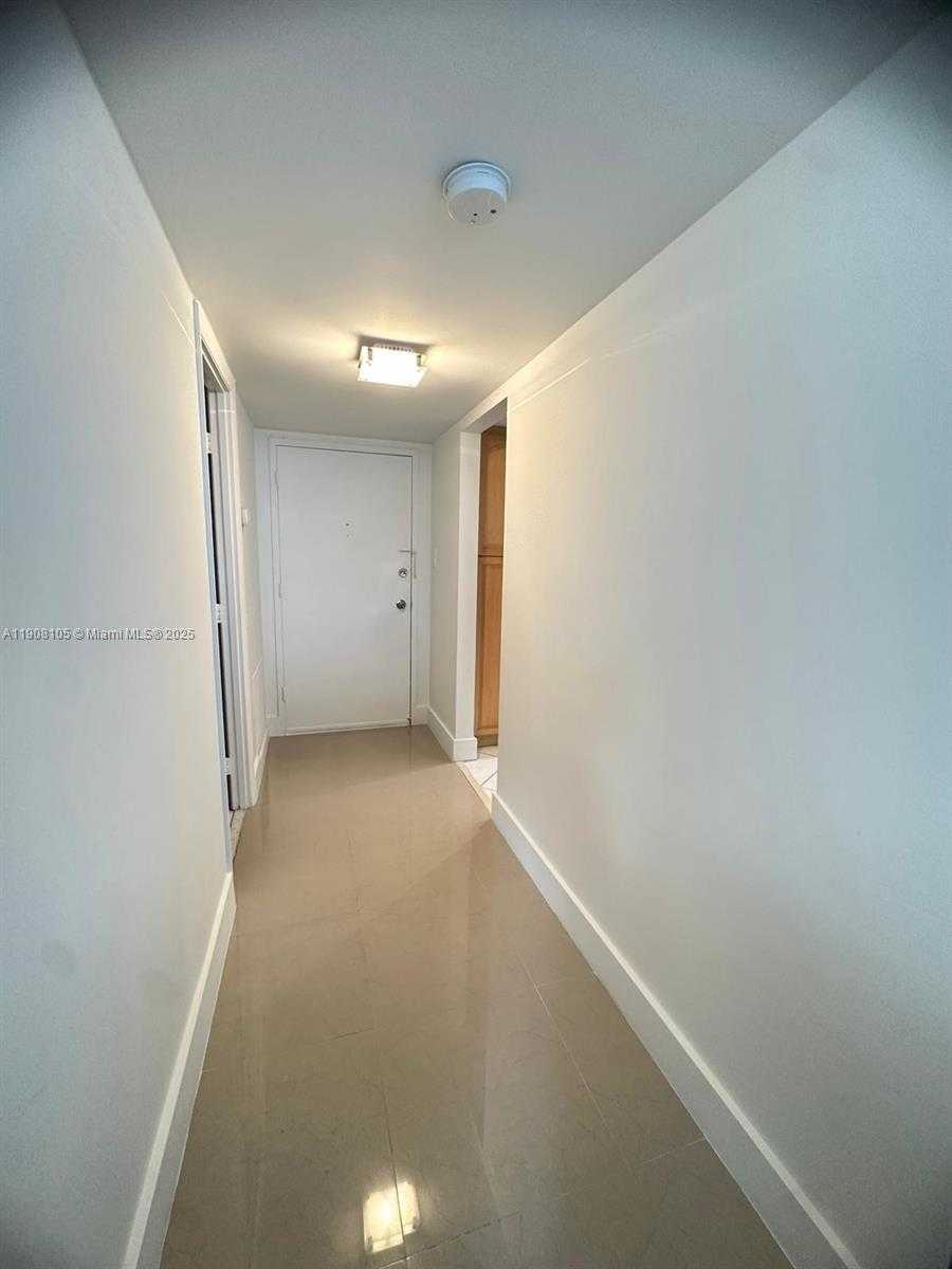 Small Image of 18081 BISCAYNE BLVD #903, Aventura Number 6