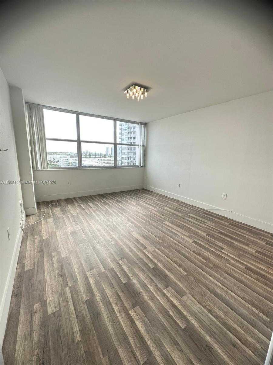 Small Image of 18081 BISCAYNE BLVD #903, Aventura Number 8