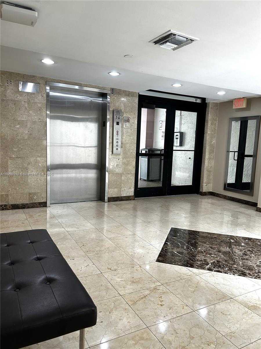 Imagen de Pequeño Objeto