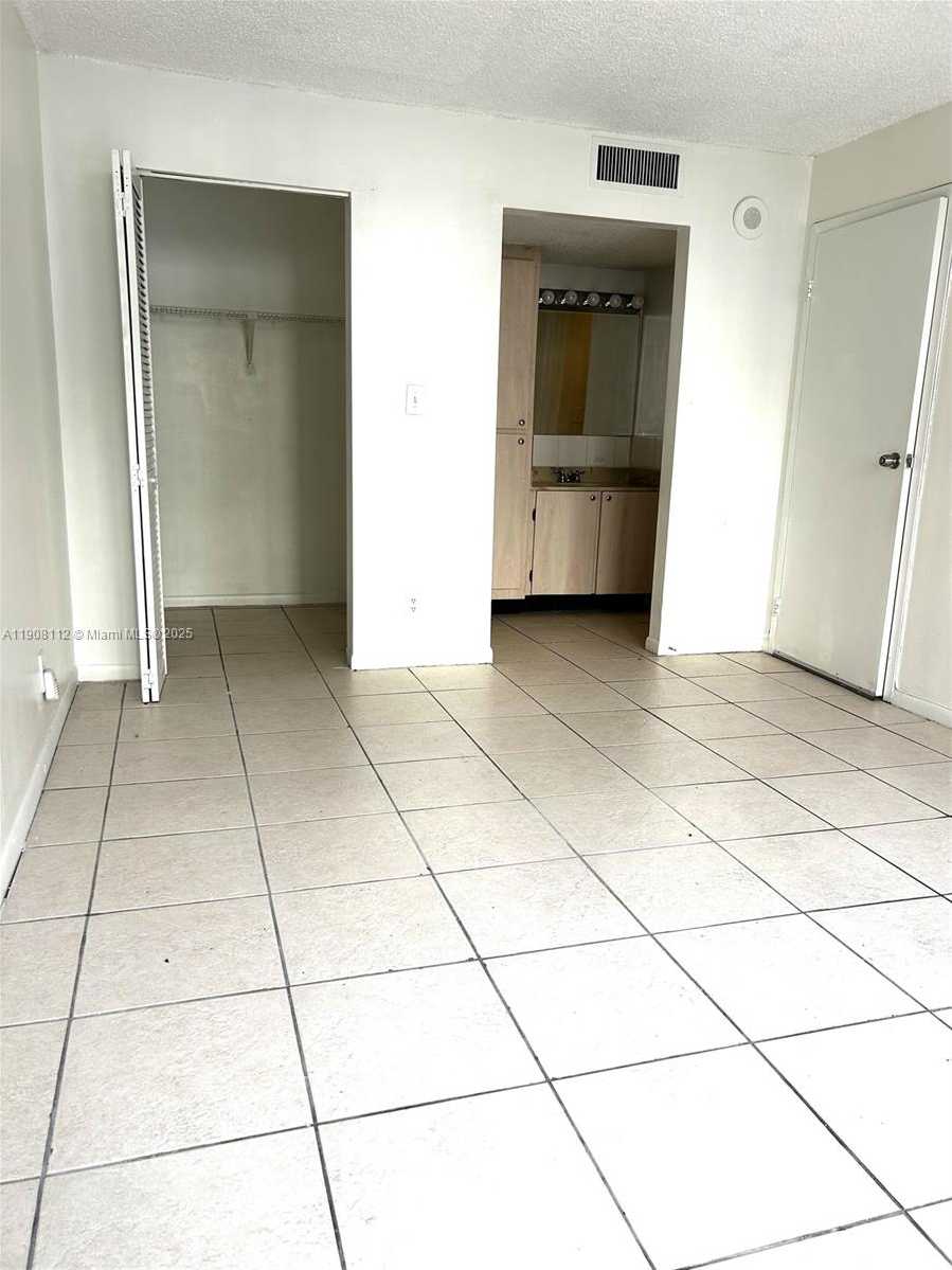 Imagen de Pequeño Objeto