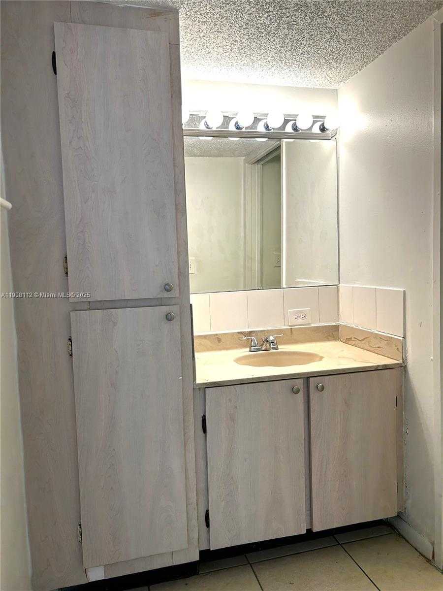 Imagen de Pequeño Objeto