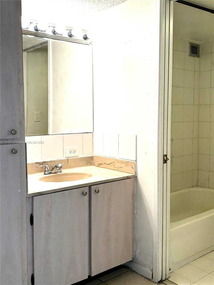 Imagen de Pequeño Objeto